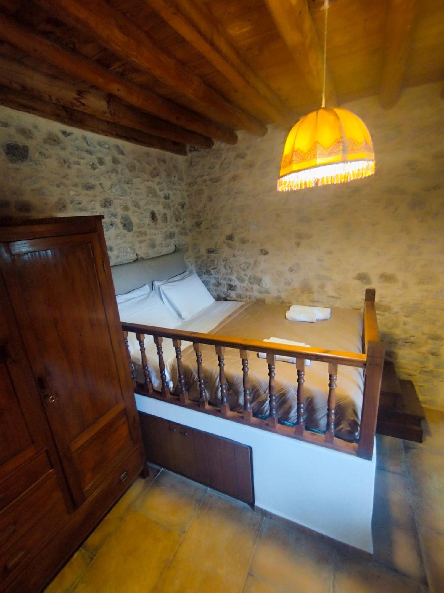 Thelya - Stone House Prázdninový dům *